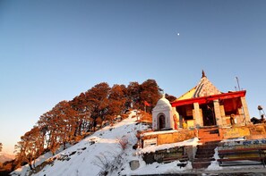 Point of interest - 8fold by Larisa, Jibhi (Banjar)