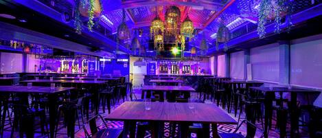 Bar (di hartanah)
