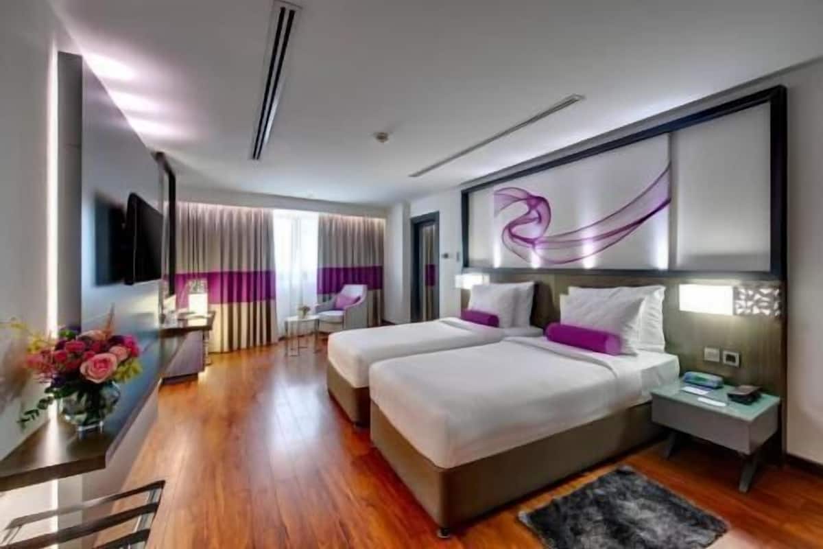 Egyptian cotton sheets, premium bedding, down comforters