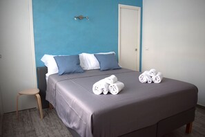 2 Schlafzimmer, schallisolierte Zimmer, Bügeleisen/Bügelbrett, WLAN