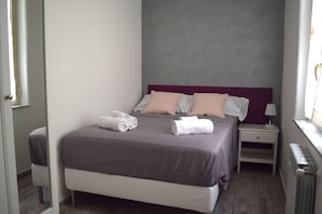 2 bedrooms, soundproofing, iron/ironing board, WiFi