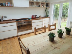 Dining - Family beach house 5 minutes walk to Westward Ho! beach (Westward Ho!)