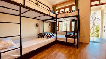 Free WiFi, bed sheets