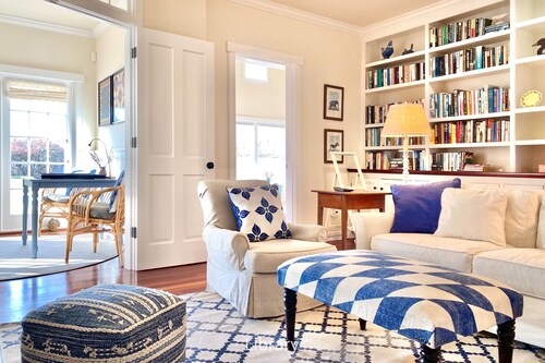 Gorgeous Sconset home. Huge pool, and car rental option!