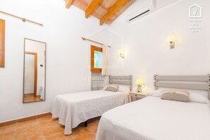 3 bedrooms, iron/ironing board, free WiFi, bed sheets - E323 Moli Den Fanals by Mallorca Villa Selection (Alcúdia)