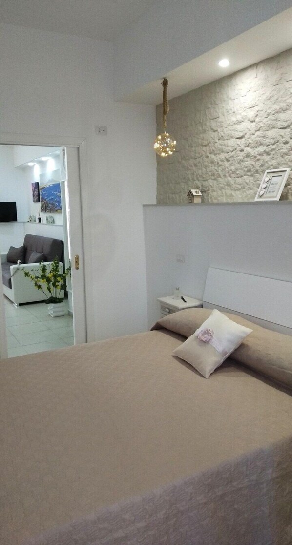 2 Schlafzimmer, Reisekinderbett, WLAN, Bettwäsche