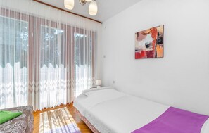 2 bedrooms, free WiFi, bed sheets