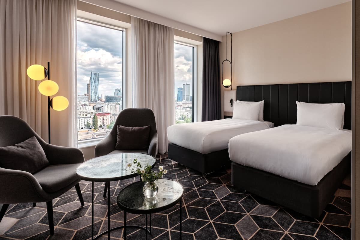 1 bedroom, premium bedding, in-room safe, desk