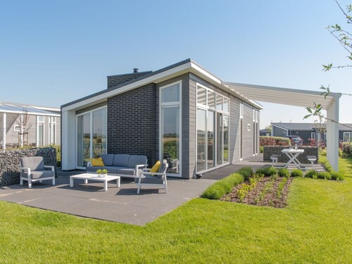 Agréable appartement dans une maison de vacances pour 4 personnes avec WIFI, TV et terrasse