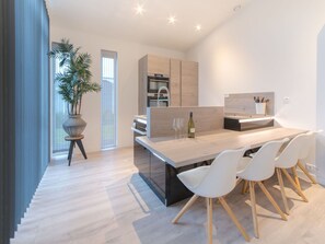 Microwave, oven, dishwasher, high chair - Nice apartment in villa for 4 people with WIFI, TV and terrace (Wemeldinge)