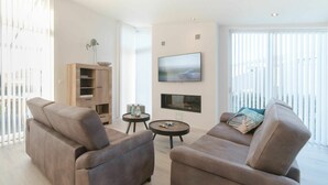 TV, fireplace - Lovely apartment in villa for 4 people with WIFI, TV and terrace (Wemeldinge)