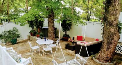 Spacious 2 BR, 1 1/2 baths, hot tub, pool table, outside room, full kitchen