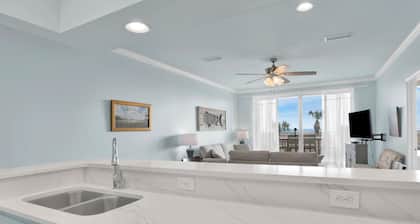 Dauphin Island Beach Club 204 Great Unit with Beautiful views!