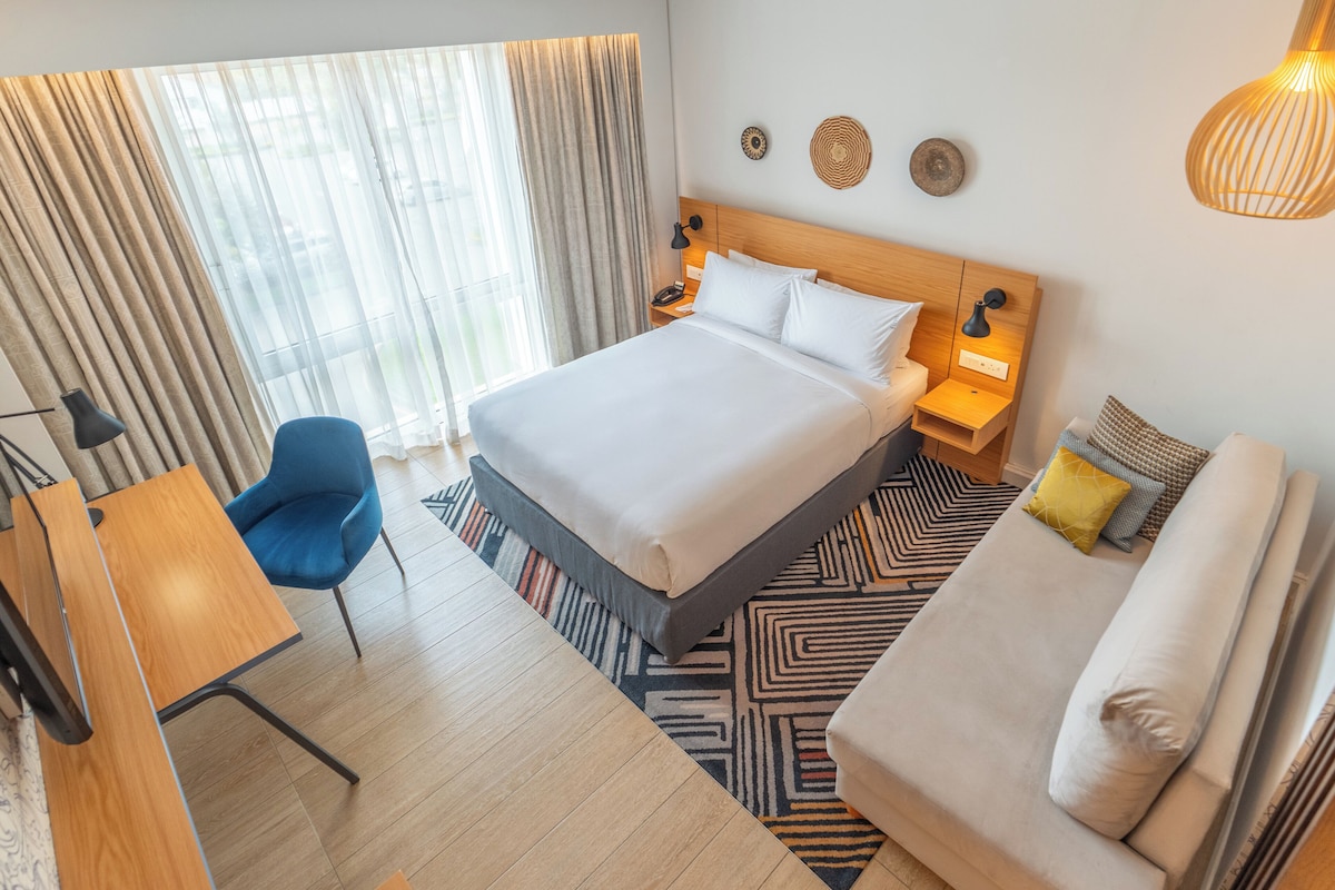 Chambre Standard, 1 grand lit | Literie de qualité supérieure, couette en duvet d'oie, surmatelas