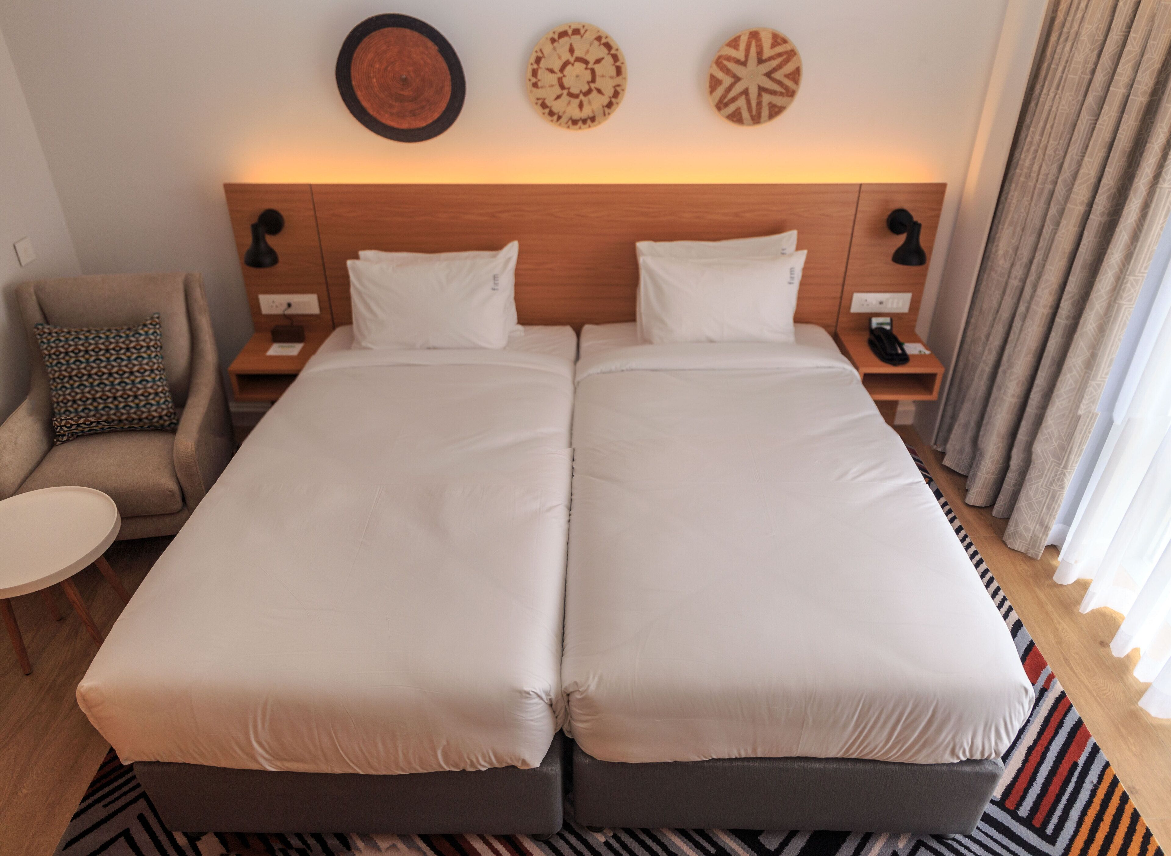 standard room, 2 single beds | premium bedding, down duvets, pillow-top beds, minibar