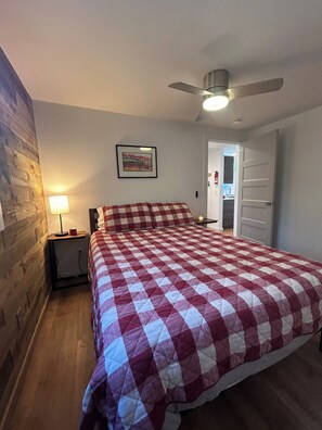 3 عدّة غرف نوم وواي فاي مجانًا وملاءات أسرّة