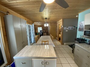 Dining - The luxury of a home in an enchanting chalet setting! (Val-des-Monts)
