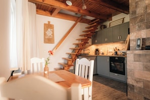 Dining - "Unterm Apfelbaum" Vacation Home: Boat Rides / Bike Tours – Anything Is Possible (Lübbenau/Spreewald)