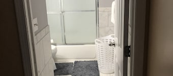 228 BEAUTIFUL DOWNTOWN AIR/WIFI/close to FALLS