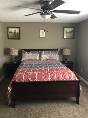 4 Schlafzimmer, Bügeleisen/Bügelbrett, WLAN, Bettwäsche