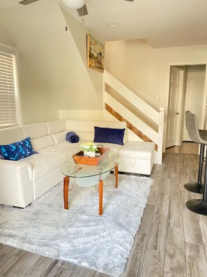 Smart TV, books, offices