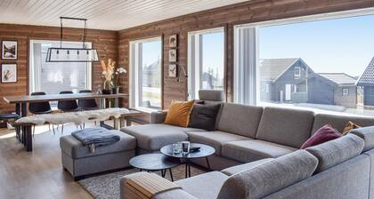 4 bedroom cozy home in Sjusjøen