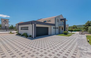 Exterior - Luxurious home in Dubrava kod Sibenika with sauna (Dubrava kod Sibenika)