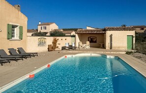 Outdoor pool - Gorgeous home in St. Maurice sur Eygues (St. Maurice sur Eygues)