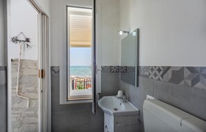 Shower - La Casa in Riva al Mare (Santa Croce Camerina)