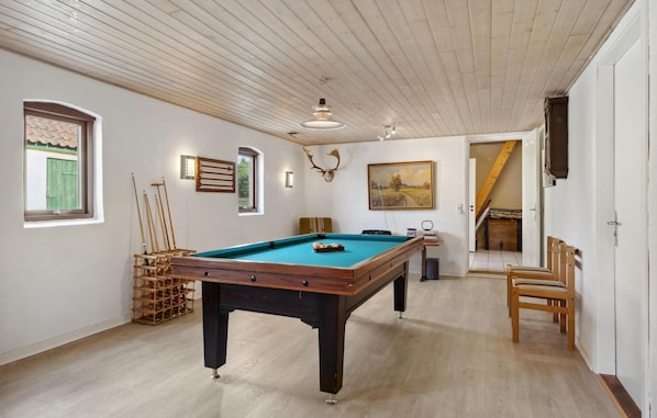 Games room - Awesome home in Stenstrup with WiFi (Stenstrup)