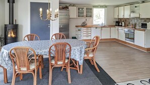 Uklassifisert bilde, 3 av 18, knapp