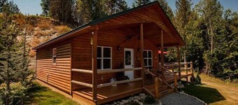 Mountain cabin with HOT TUB and Amazing View!!