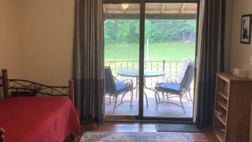 3 chambres, fer et planche Ă repasser, Wi-Fi gratuit, draps fournis