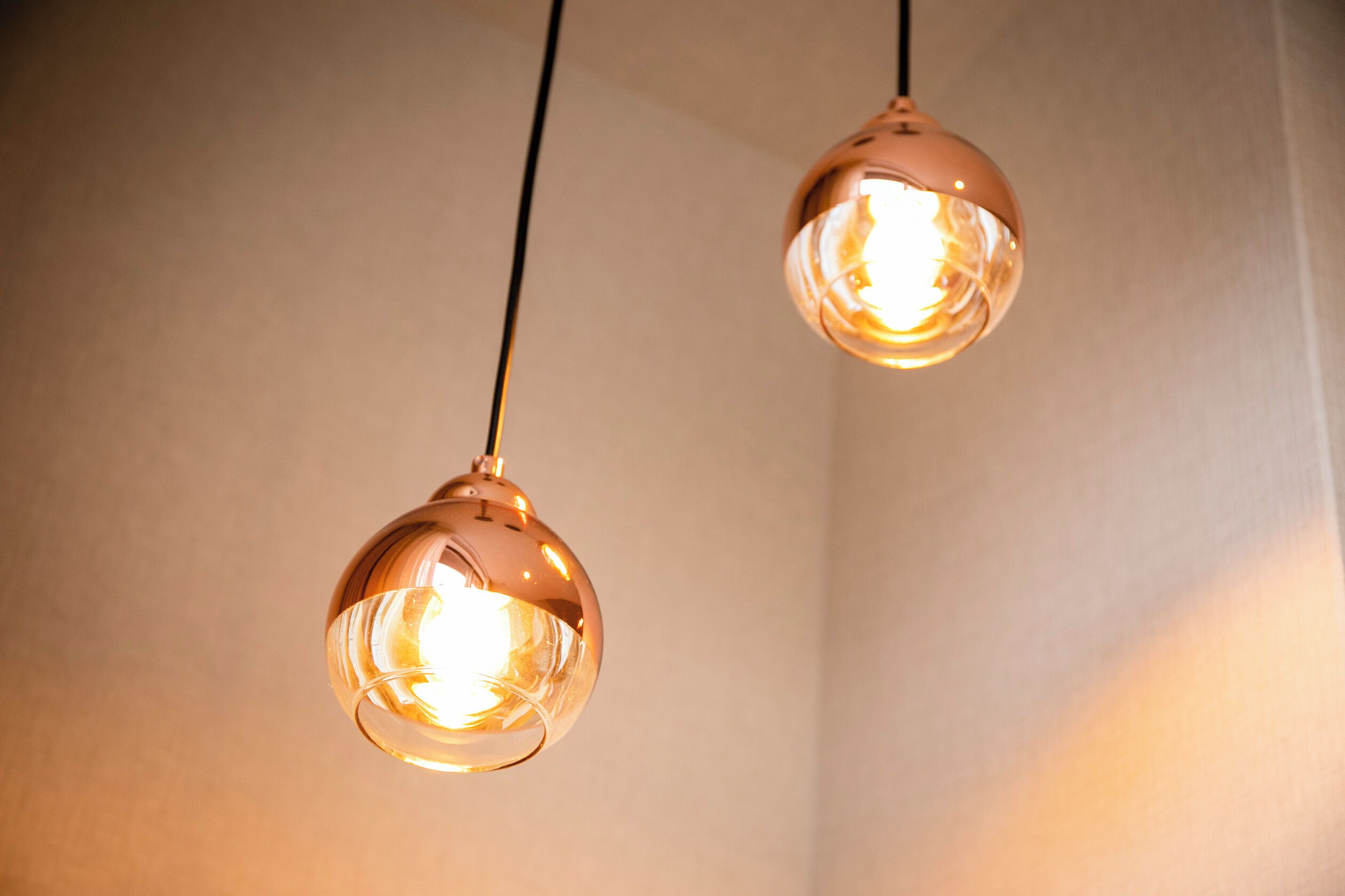 in-room safe, soundproofing, free wifi, bed sheets