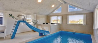 8 bedroom awesome home in Thisted
