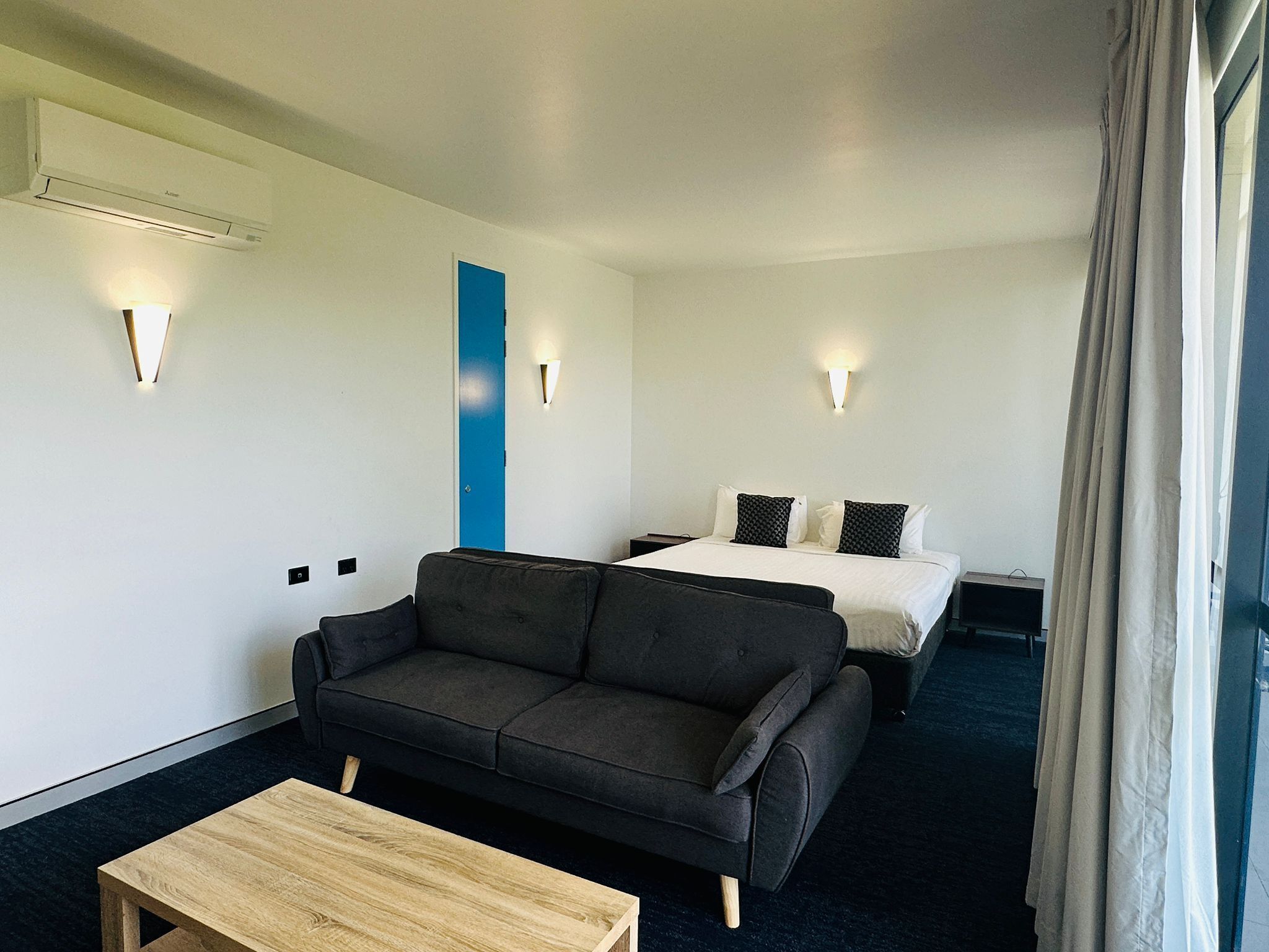 Executive Room | Desk, laptop workspace, free WiFi, bed sheets
