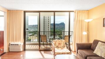 Condo, 1 Bedroom | Pemandangan balkoni