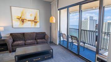 Condo, 1 Bedroom | Living area