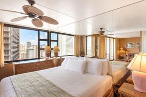 Condo, 1 phòng ngủ | 1 phòng ngủ, khu vực làm việc phù hợp cho laptop 