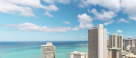 Condo, 1 Bedroom | Pemandangan pantai/laut