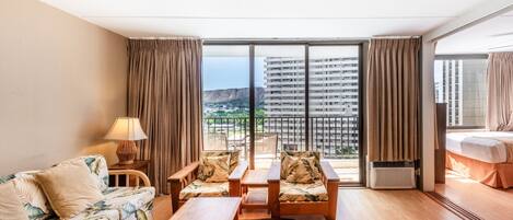 Condo, 1 Bedroom | Living area | Smart TV