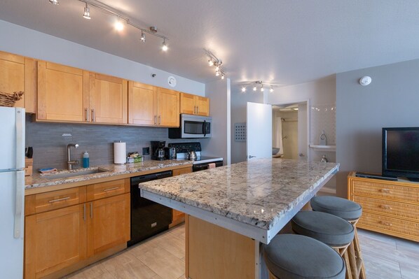 Condo, 1 quarto | Cozinha privada | Geladeira, fogão, cafeteira/chaleira, torradeira