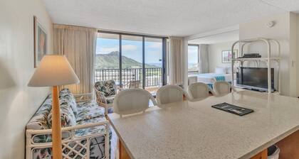 Deluxe Ocean and Diamond Head View Waikiki Condo, Free parking! by Koko Resort Vacation Rentals