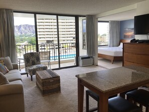 Condo, 1 Bedroom | Living area