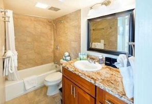 Condo, 1 Bedroom | Bathroom