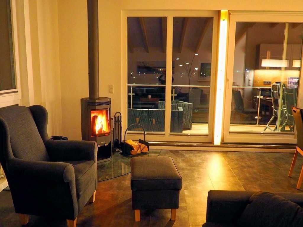 Télévision, cheminée