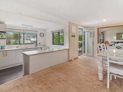 The Lake House - Taupo Holiday Home