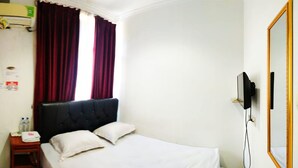 Room - Pringgondani Guest House (Semarang)