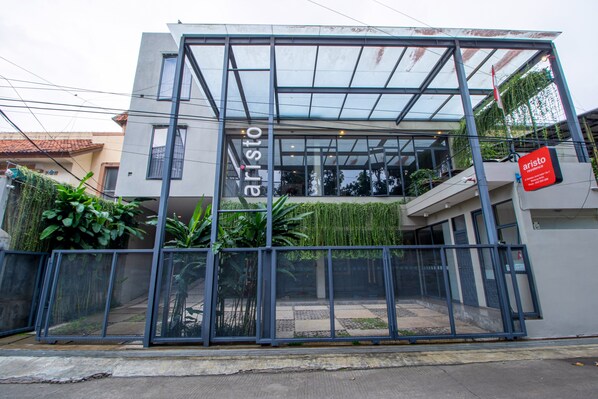 Front of property - Aristo Residence Bandung (Bandung)