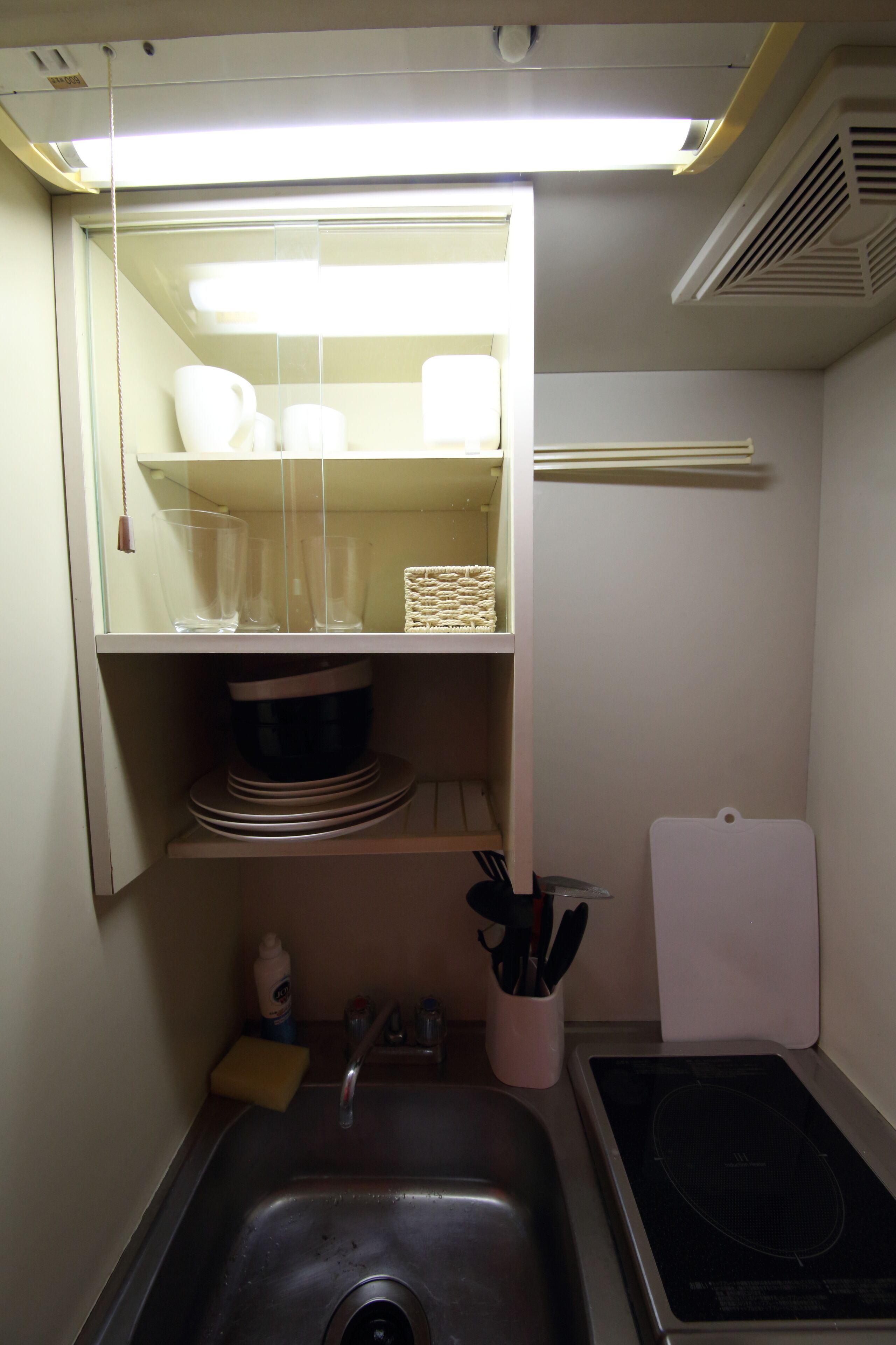 ห้องเบสิกดับเบิล | ครัวขนาดเล็กส่วนตัว | ตู้เย็น, ไมโครเวฟ, เตาอบ, เตาประกอบอาหาร